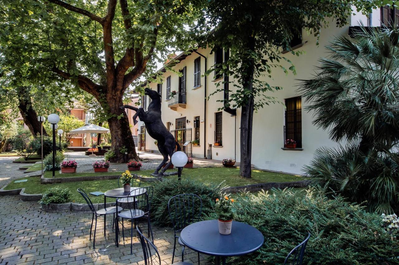 Excel Hotel Naviglio - Ca'Bianca Milan Exterior photo