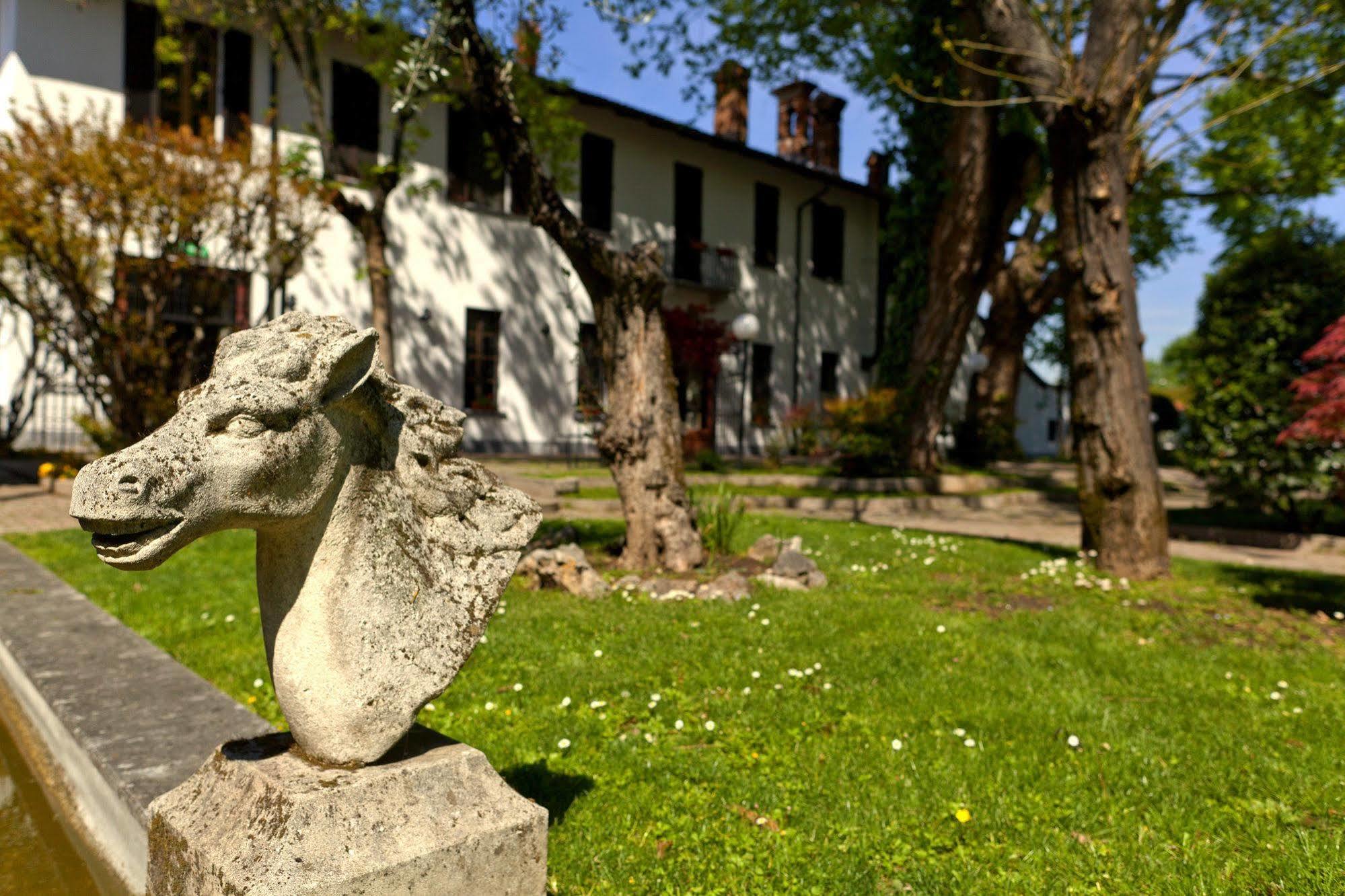 Excel Hotel Naviglio - Ca'Bianca Milan Exterior photo